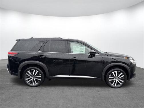 2025 Nissan Pathfinder Platinum FWD
