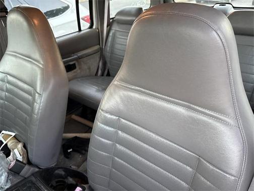 2000 Ford Explorer XL Fleet