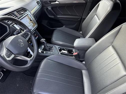 2023 Volkswagen Tiguan 2.0T SE R-Line Black
