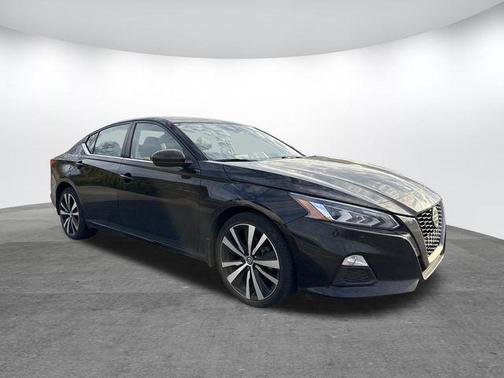 2022 Nissan Altima SR Intelligent AWD