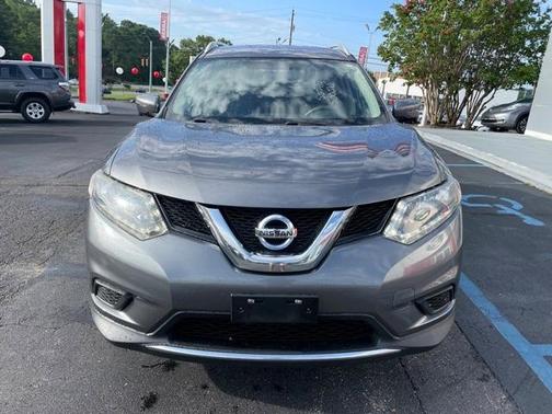 Photo 2 of 31 of 2016 Nissan Rogue SV