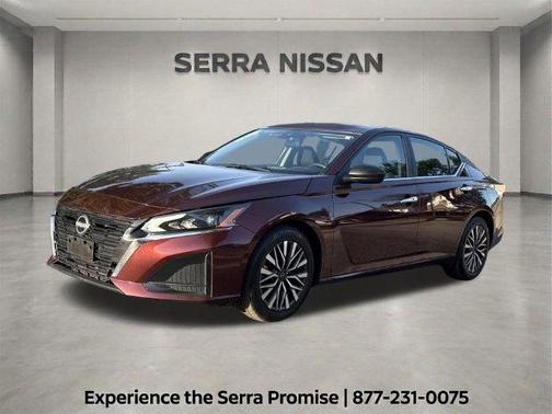Garnet Pearl 2025 Nissan Altima SV