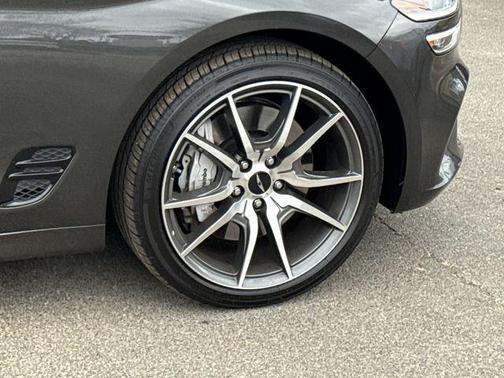 2026 Genesis G70 2.5T RWD