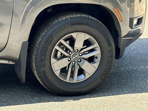 Gun Metallic 2025 Nissan Frontier SV