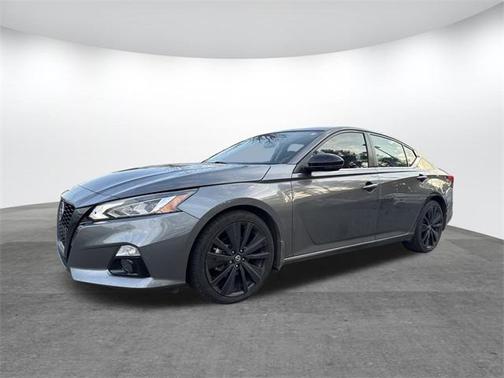 2022 Nissan Altima SR FWD