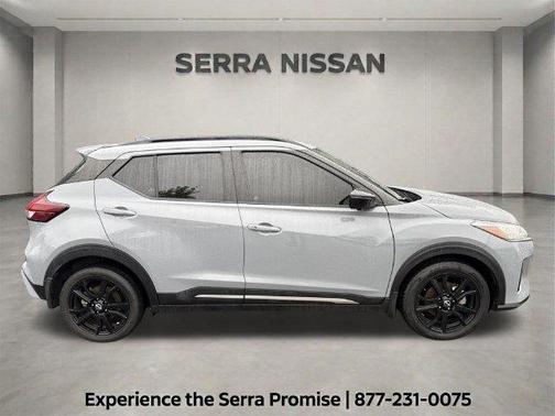 Boulder Gray Pearl 2024 Nissan Kicks SR