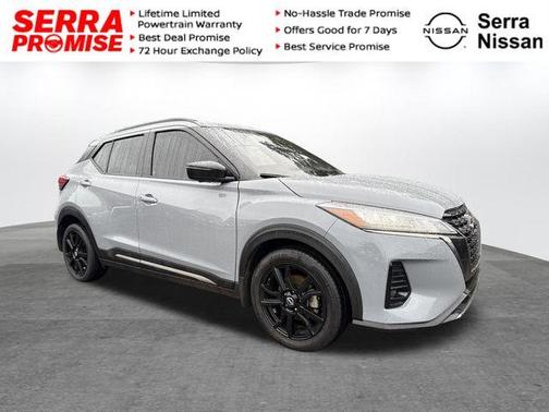 Boulder Gray Pearl 2024 Nissan Kicks SR