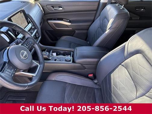 2022 Nissan Pathfinder Platinum 4WD