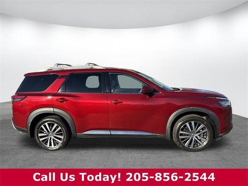 2022 Nissan Pathfinder Platinum 4WD