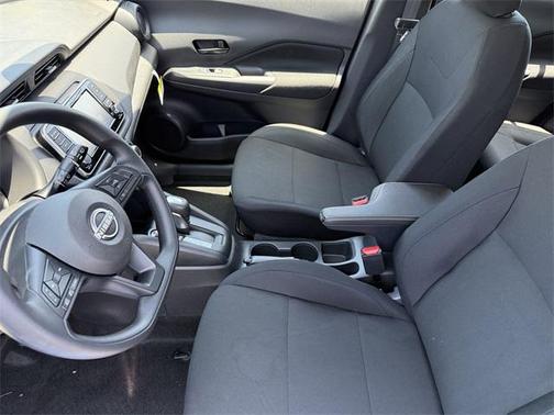 2025 Nissan Kicks S