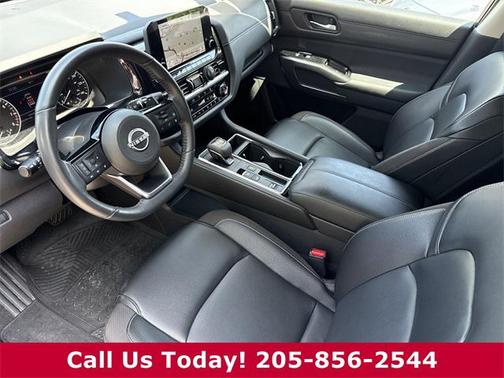 2024 Nissan Pathfinder SL FWD