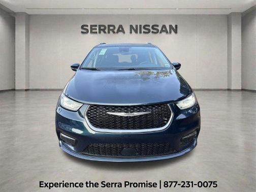 Fathom Blue Pearlcoat 2022 Chrysler Pacifica Touring-L