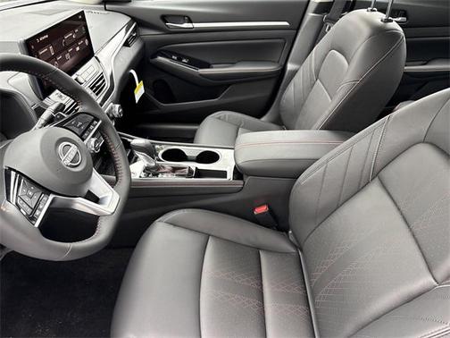 2025 Nissan Altima SR FWD