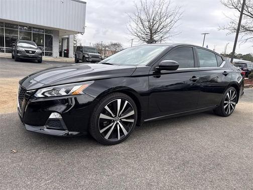 2021 Nissan Altima SR FWD