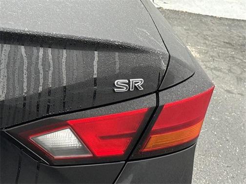 2021 Nissan Altima SR FWD
