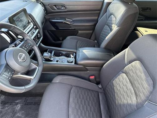 2025 Nissan Pathfinder SV 4WD