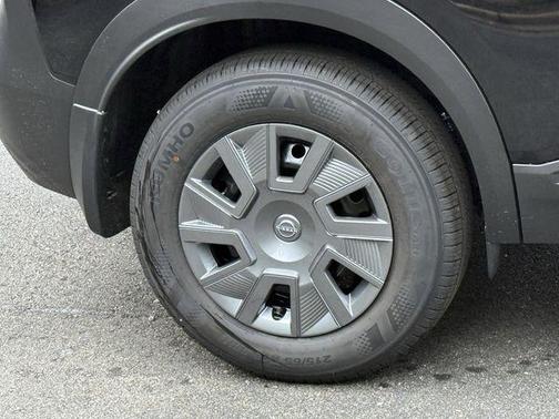 Super Black 2026 Nissan Kicks S