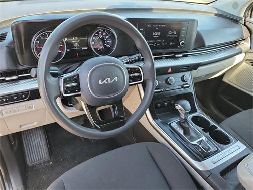 2023 Kia Carnival LX