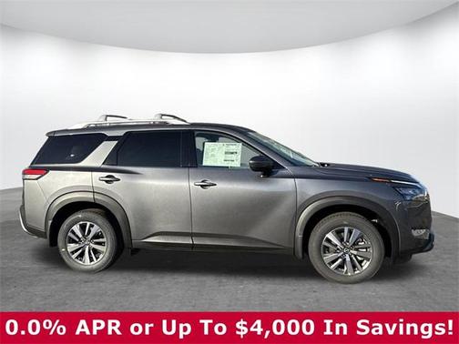 2025 Nissan Pathfinder SL FWD