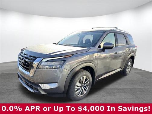 2025 Nissan Pathfinder SL FWD