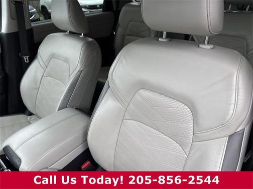 2022 Nissan Pathfinder Platinum 2WD