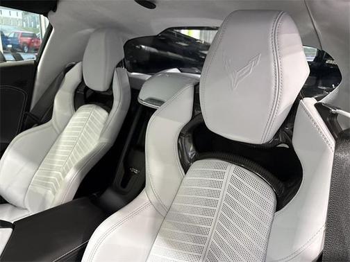 2025 Chevrolet Corvette Stingray w/3LT