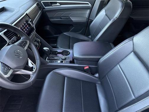 2022 Volkswagen Atlas 3.6L SE w/Technology