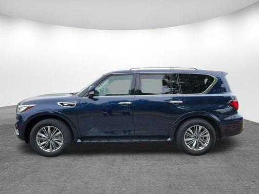 2023 INFINITI QX80 Luxe