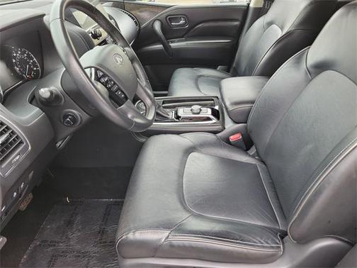 2023 INFINITI QX80 Luxe