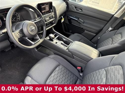 2025 Nissan Pathfinder S FWD