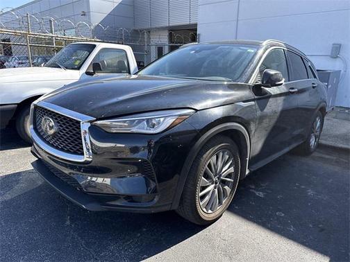 2023 INFINITI QX50 LUXE AWD