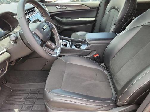 Velvet Red Pearlcoat 2025 Jeep Grand Cherokee L Laredo