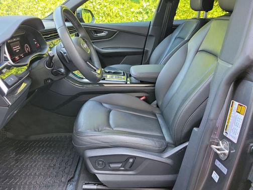 2021 Audi Q8 55 Premium