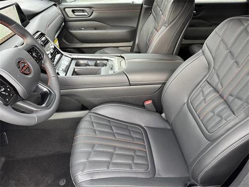 2025 Nissan Armada PRO-4X 4WD