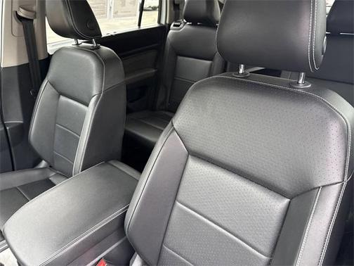 2022 Volkswagen Atlas 2.0T SE w/Technology