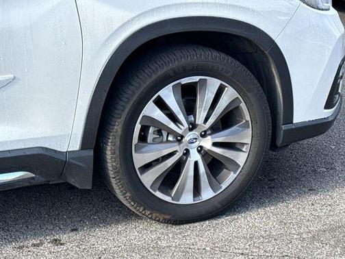 Crystal White Pearl 2020 Subaru Ascent Limited 8-Passenger