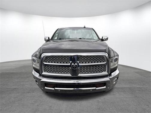 2018 RAM 2500 Laramie Crew Cab 4x4 6'4' Box