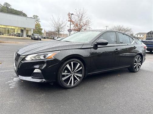 2022 Nissan Altima SR FWD