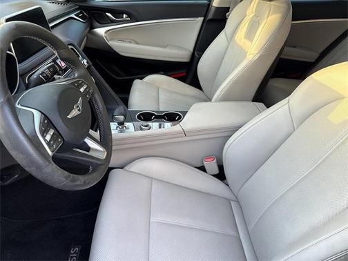 2021 Genesis G70 2.0T RWD