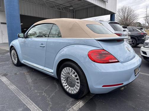 2015 Volkswagen Beetle Auto 1.8T w/Tech