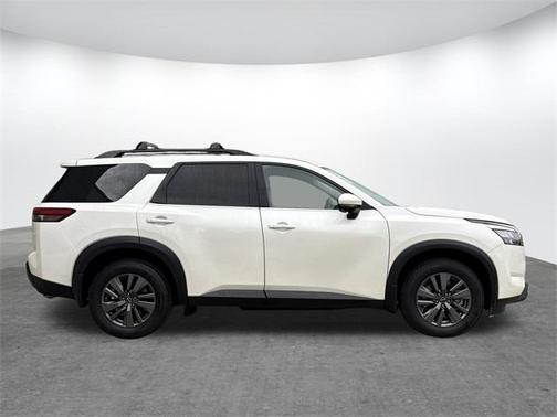 2024 Nissan Pathfinder SV FWD