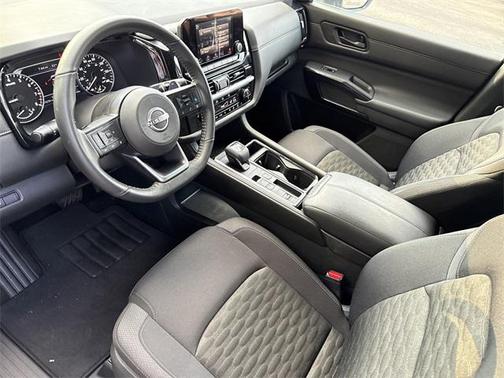 2024 Nissan Pathfinder SV FWD