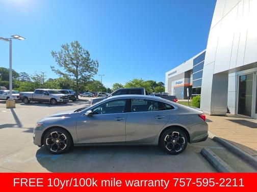 Sterling Gray Metallic 2023 Chevrolet Malibu FWD 1LT