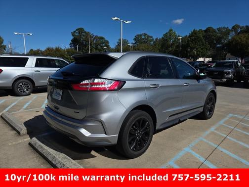 2022 Ford Edge SE