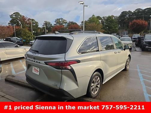 2022 Toyota Sienna XLE