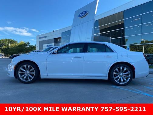 2021 Chrysler 300 Touring