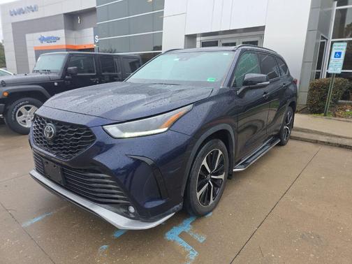 2022 Toyota Highlander XSE