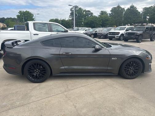 Magnetic 2018 Ford Mustang GT Premium
