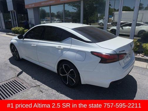 Pearl White Tricoat 2024 Nissan Altima SR FWD
