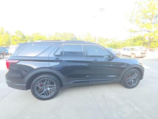 Black Metallic 2026 Ford Explorer ST